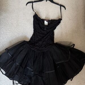 New vintage retro medium vamp, black tool, and lace strapless dress